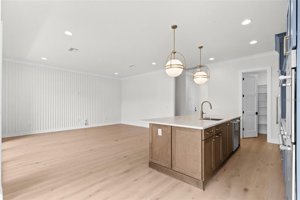 En Venta: $1,749,000 (5 camas, 4 baños, 3200 Pies cuadrados)