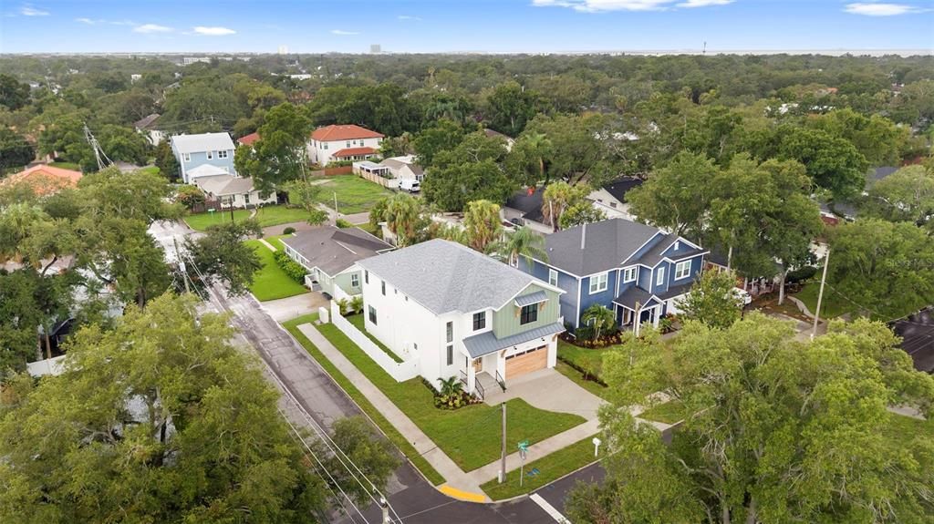 En Venta: $1,749,000 (5 camas, 4 baños, 3200 Pies cuadrados)