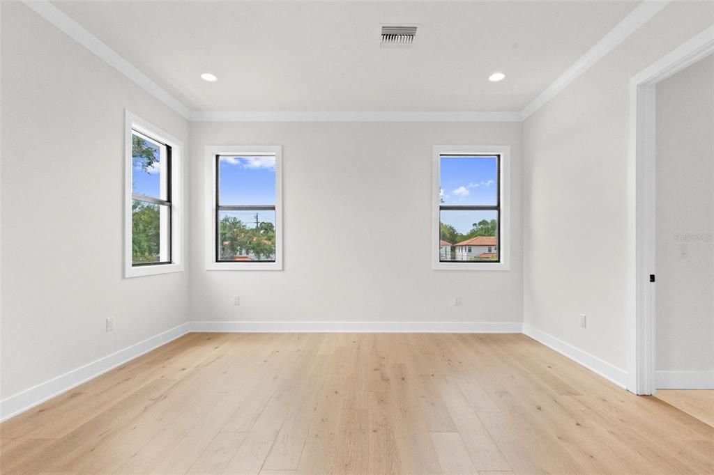 En Venta: $1,749,000 (5 camas, 4 baños, 3200 Pies cuadrados)