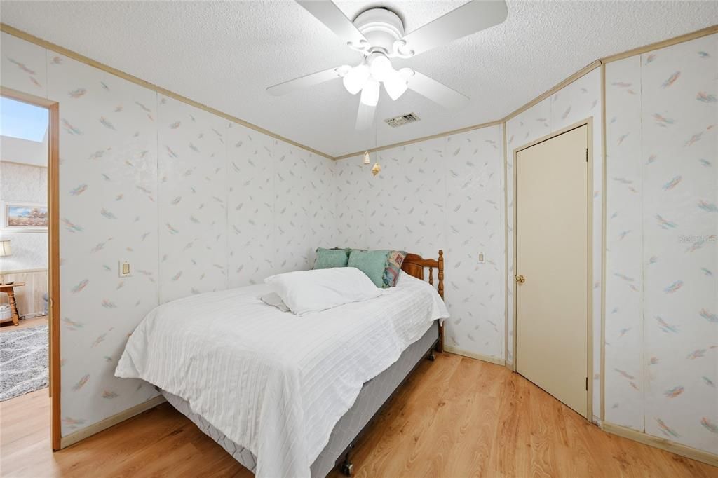 На продажу: $219,900 (2 спален, 2 ванн, 1481 Квадратных фут)