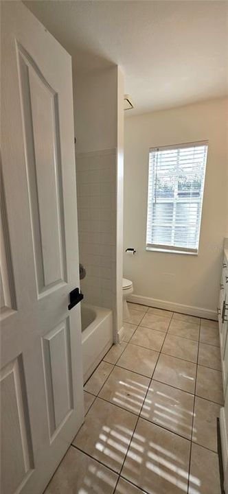 For Rent: $2,500 (3 beds, 2 baths, 1832 Square Feet)