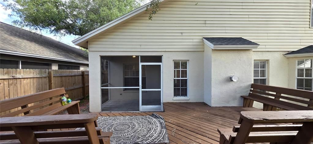 For Rent: $2,500 (3 beds, 2 baths, 1832 Square Feet)