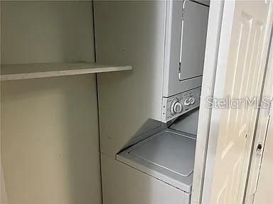 В аренду: $1,600 (2 спален, 1 ванн, 881 Квадратных фут)