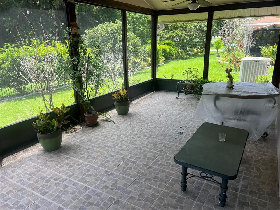 En Venta: $489,990 (4 camas, 2 baños, 2199 Pies cuadrados)