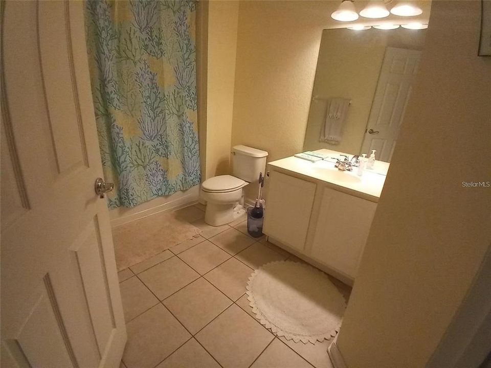 For Rent: $2,100 (3 beds, 2 baths, 1687 Square Feet)