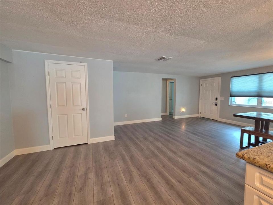 En Venta: $389,999 (3 camas, 2 baños, 1712 Pies cuadrados)