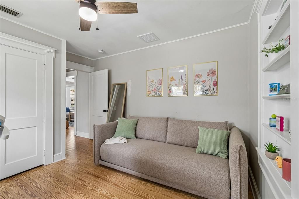 Activo con contrato: $422,000 (3 camas, 2 baños, 1176 Pies cuadrados)