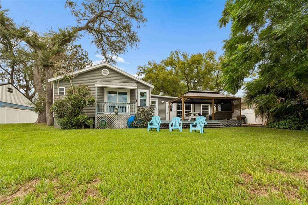Activo con contrato: $422,000 (3 camas, 2 baños, 1176 Pies cuadrados)