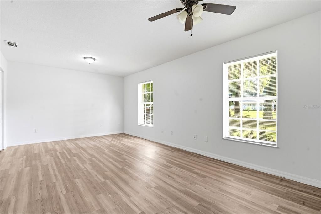 En Venta: $319,900 (3 camas, 2 baños, 1617 Pies cuadrados)