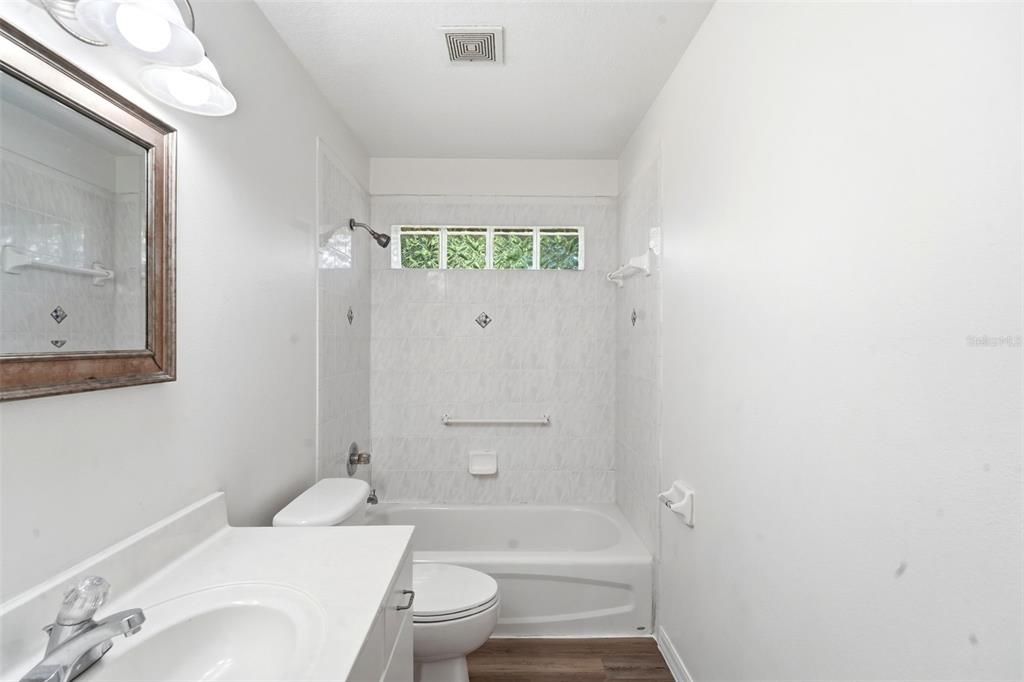 En Venta: $319,900 (3 camas, 2 baños, 1617 Pies cuadrados)