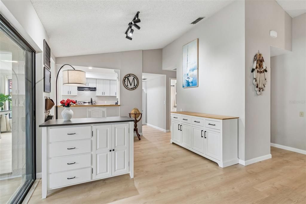 En Venta: $629,900 (3 camas, 2 baños, 2046 Pies cuadrados)