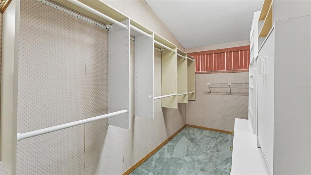 Под контрактом: $149,000 (2 спален, 2 ванн, 1942 Квадратных фут)