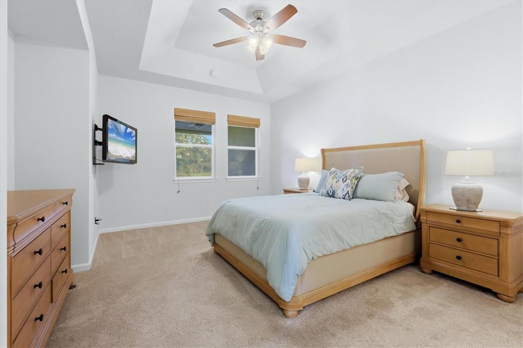 For Sale: $399,000 (3 beds, 3 baths, 1728 Square Feet)