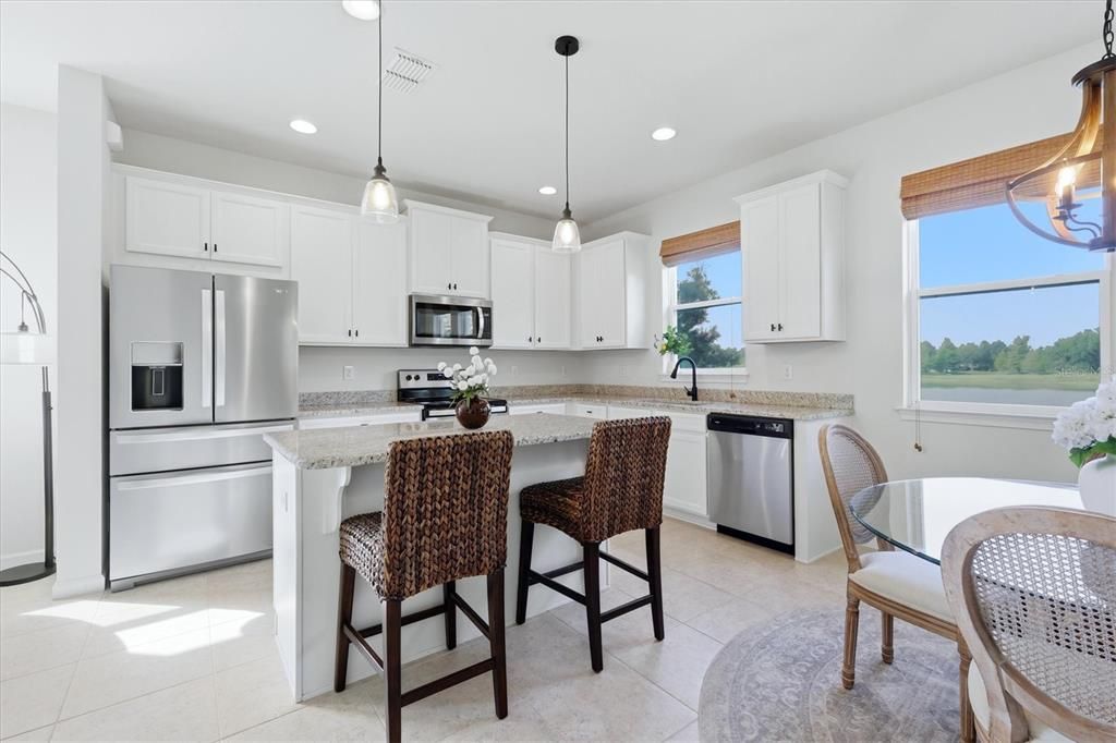 For Sale: $399,000 (3 beds, 3 baths, 1728 Square Feet)