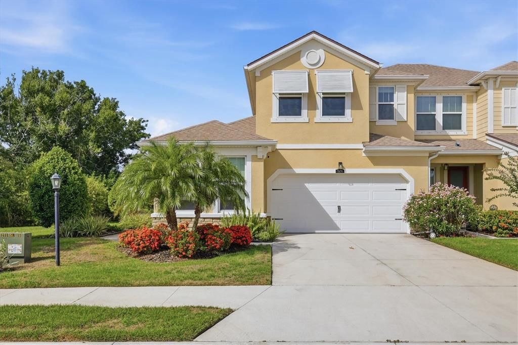 For Sale: $399,000 (3 beds, 3 baths, 1728 Square Feet)