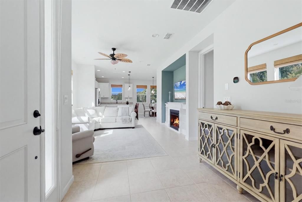 For Sale: $399,000 (3 beds, 3 baths, 1728 Square Feet)