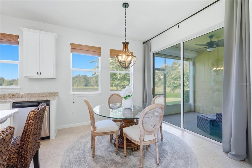 For Sale: $399,000 (3 beds, 3 baths, 1728 Square Feet)