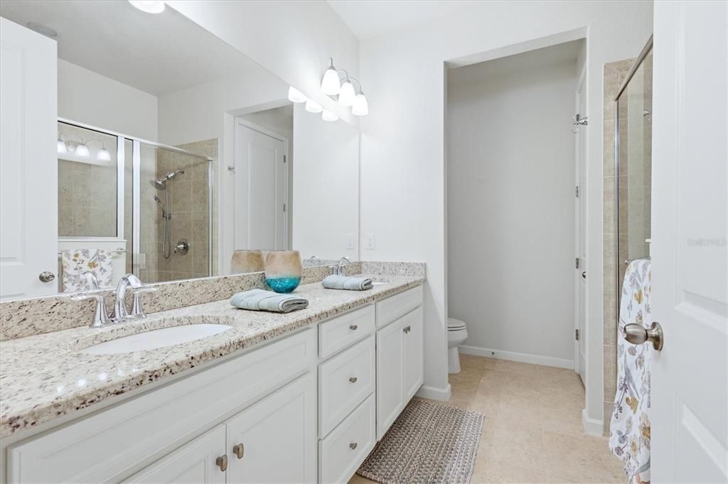 For Sale: $399,000 (3 beds, 3 baths, 1728 Square Feet)