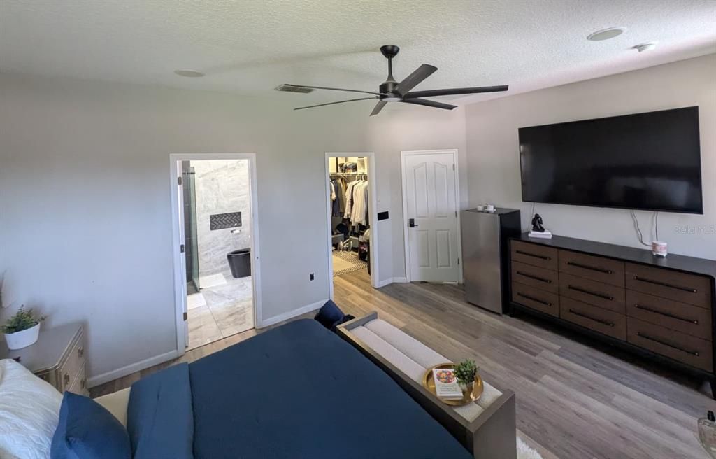 For Sale: $525,000 (4 beds, 2 baths, 2153 Square Feet)