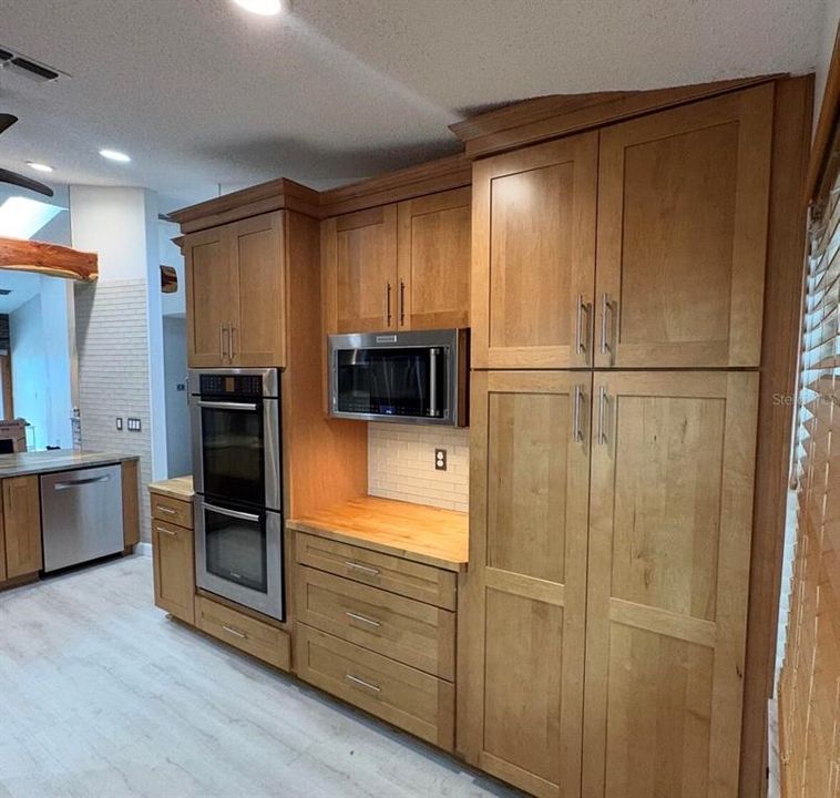 En Venta: $285,000 (3 camas, 2 baños, 1350 Pies cuadrados)