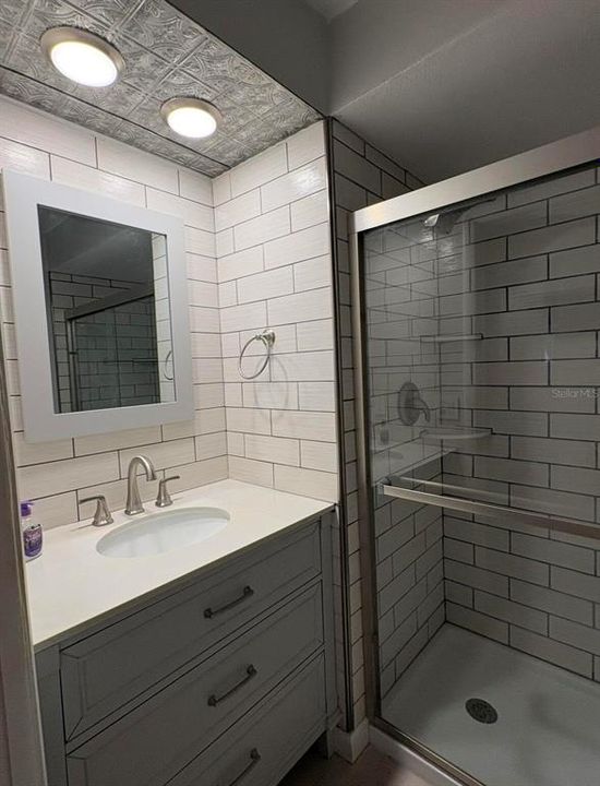 En Venta: $285,000 (3 camas, 2 baños, 1350 Pies cuadrados)
