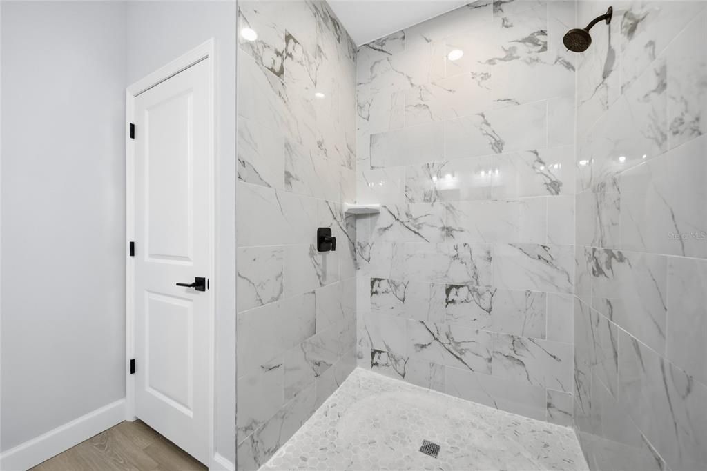 В аренду: $2,500 (4 спален, 2 ванн, 1636 Квадратных фут)