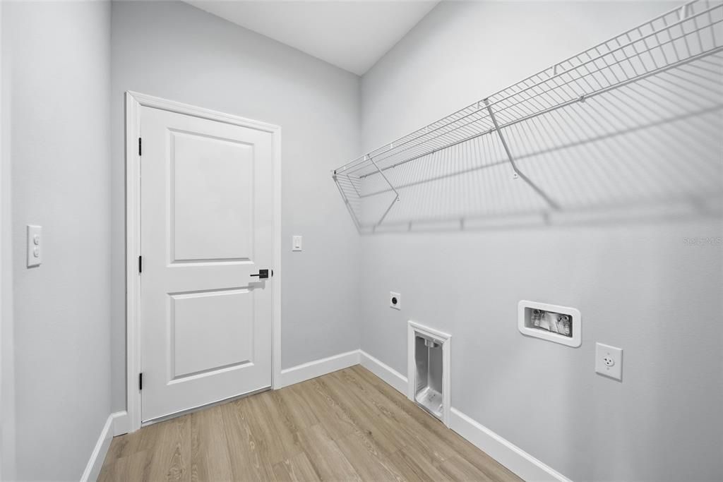 В аренду: $2,500 (4 спален, 2 ванн, 1636 Квадратных фут)