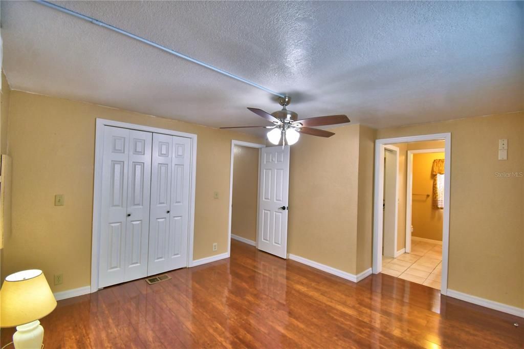 For Sale: $135,000 (2 beds, 2 baths, 1152 Square Feet)