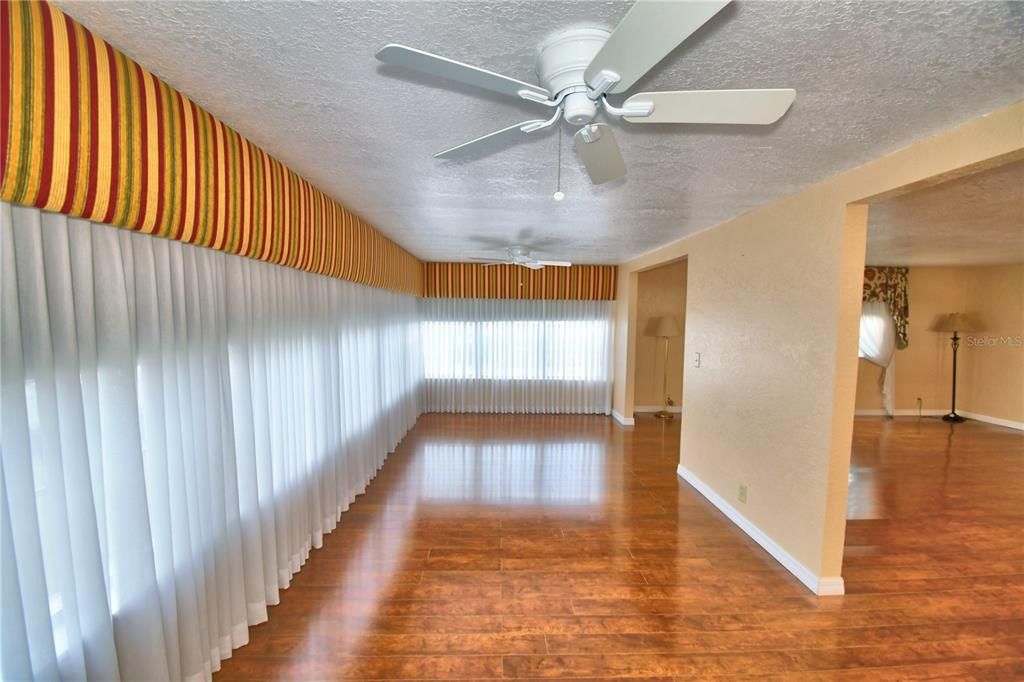 For Sale: $135,000 (2 beds, 2 baths, 1152 Square Feet)
