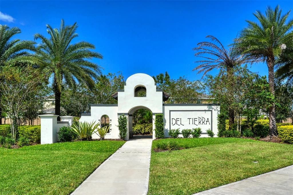 For Sale: $589,000 (4 beds, 3 baths, 2820 Square Feet)