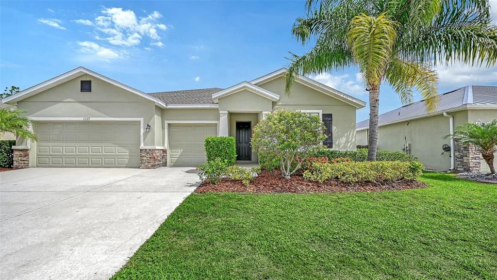 For Sale: $589,000 (4 beds, 3 baths, 2820 Square Feet)