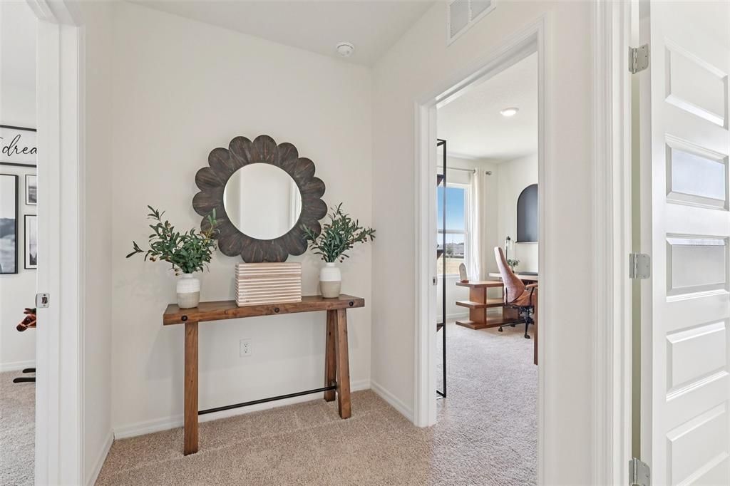 En Venta: $399,990 (5 camas, 3 baños, 2447 Pies cuadrados)