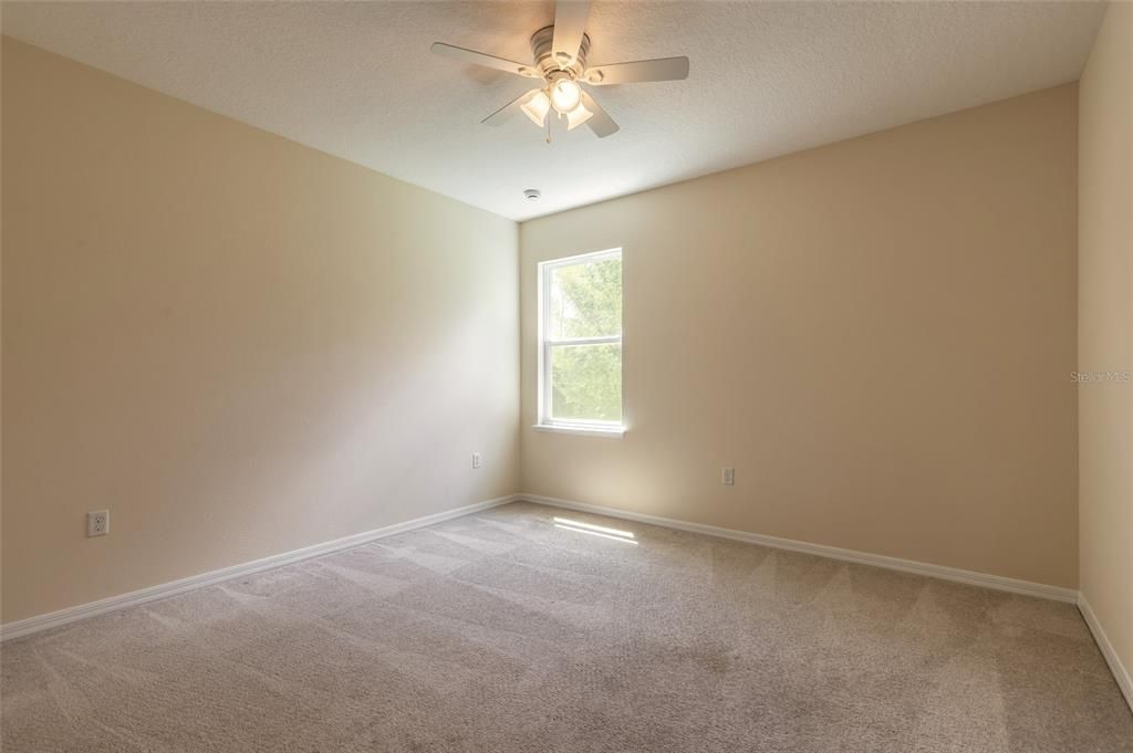For Sale: $418,400 (5 beds, 3 baths, 3152 Square Feet)