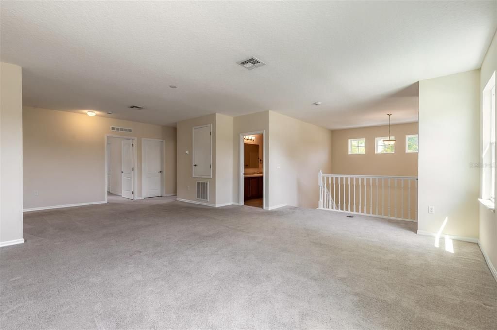 For Sale: $418,400 (5 beds, 3 baths, 3152 Square Feet)