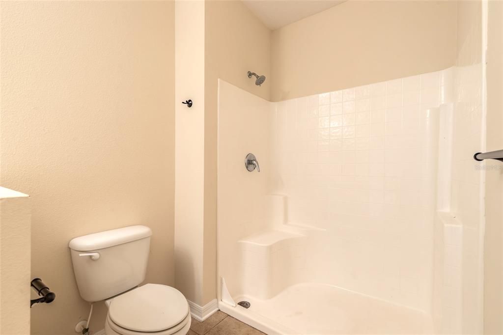 For Sale: $418,400 (5 beds, 3 baths, 3152 Square Feet)