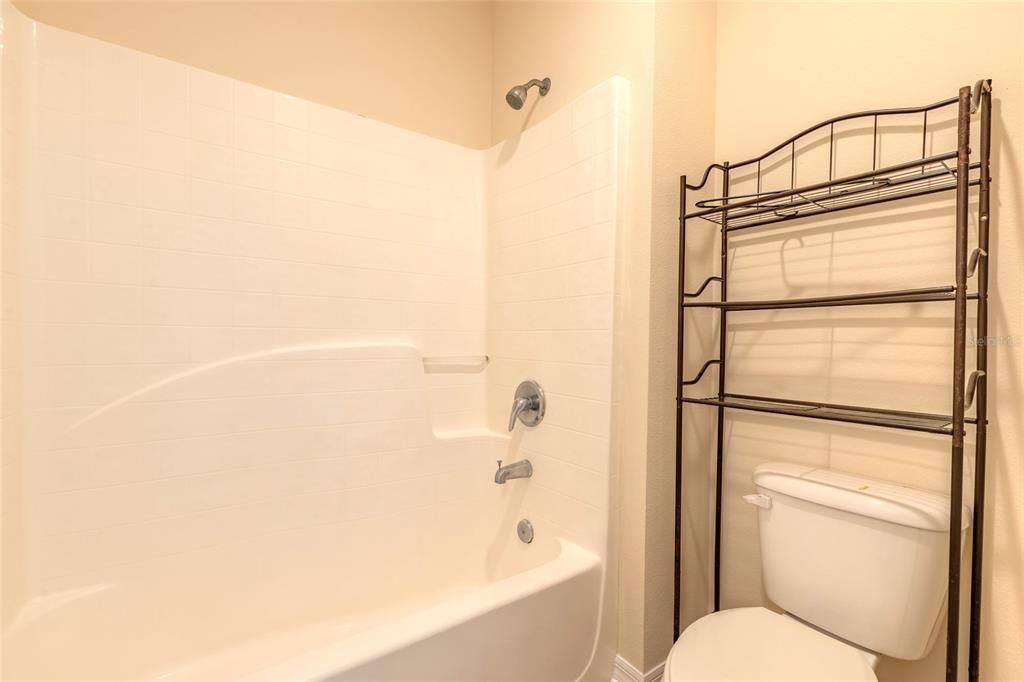 For Sale: $418,400 (5 beds, 3 baths, 3152 Square Feet)