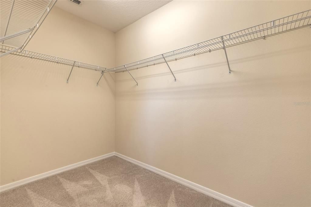 For Sale: $418,400 (5 beds, 3 baths, 3152 Square Feet)