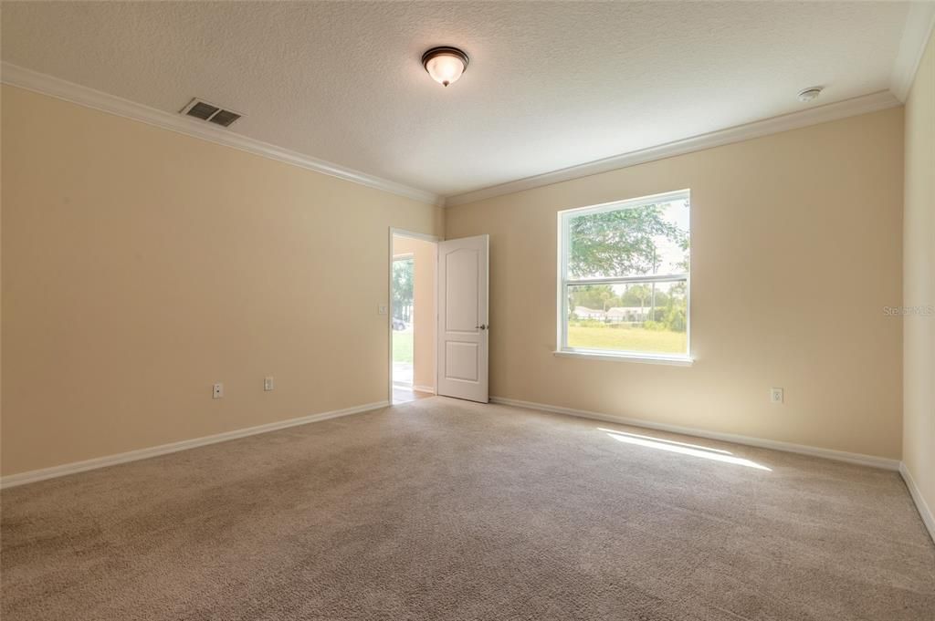 For Sale: $418,400 (5 beds, 3 baths, 3152 Square Feet)