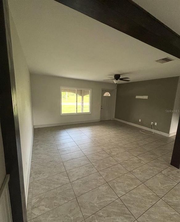 En Venta: $180,000 (3 camas, 2 baños, 1175 Pies cuadrados)