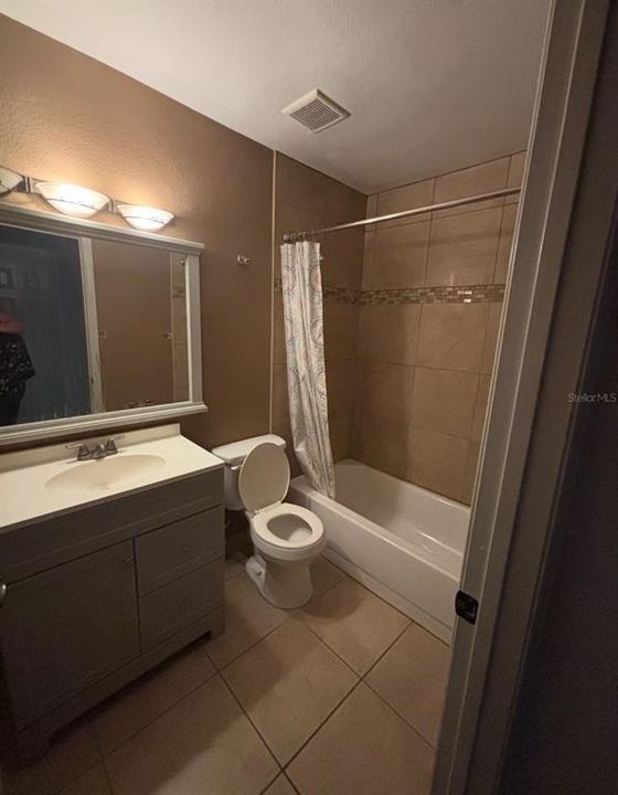 En Venta: $180,000 (3 camas, 2 baños, 1175 Pies cuadrados)