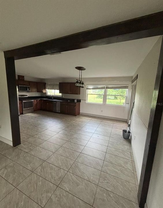 En Venta: $180,000 (3 camas, 2 baños, 1175 Pies cuadrados)