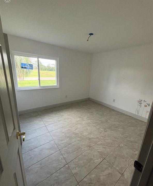 En Venta: $180,000 (3 camas, 2 baños, 1175 Pies cuadrados)