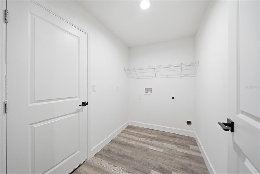 В аренду: $2,200 (3 спален, 2 ванн, 1270 Квадратных фут)