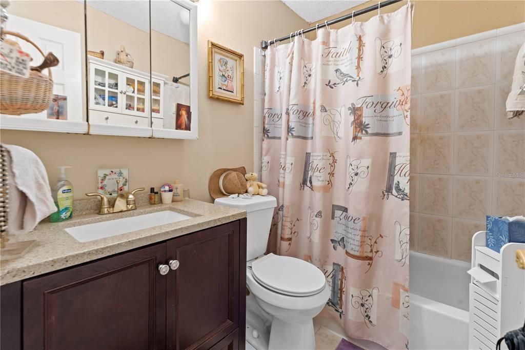 En Venta: $399,999 (3 camas, 2 baños, 1028 Pies cuadrados)