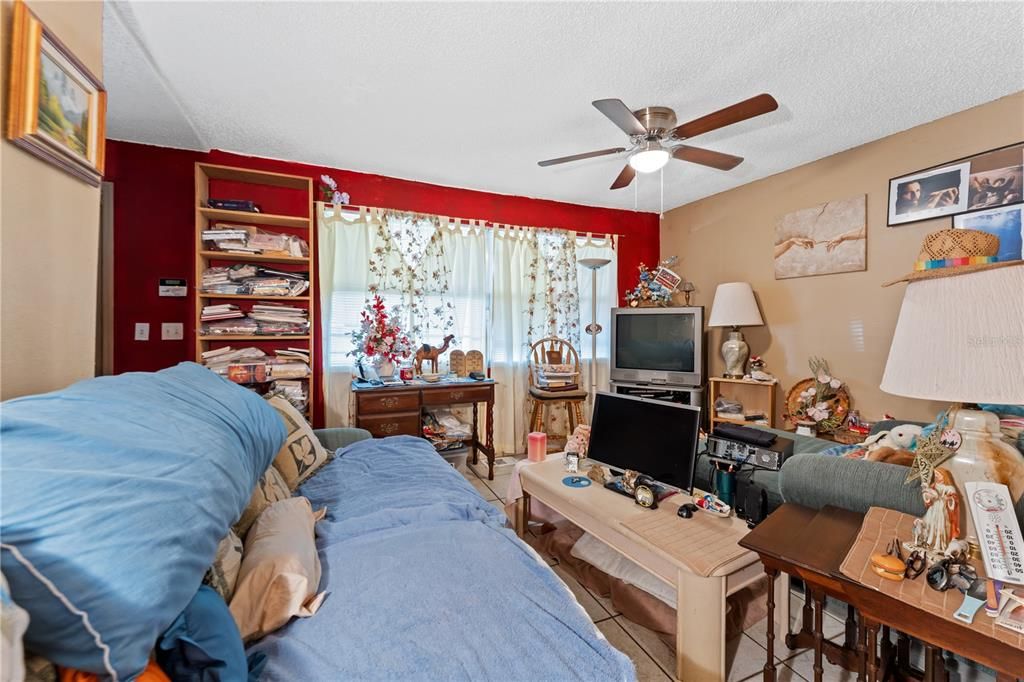En Venta: $399,999 (3 camas, 2 baños, 1028 Pies cuadrados)
