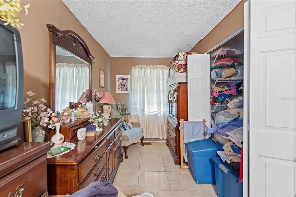 En Venta: $399,999 (3 camas, 2 baños, 1028 Pies cuadrados)