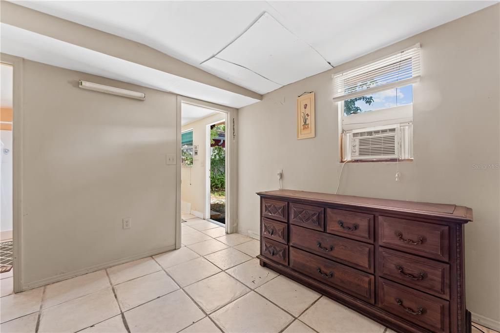 En Venta: $399,999 (3 camas, 2 baños, 1028 Pies cuadrados)