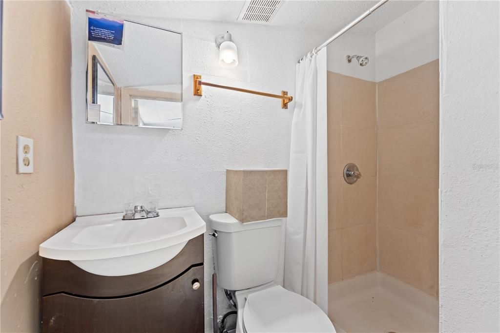 En Venta: $399,999 (3 camas, 2 baños, 1028 Pies cuadrados)