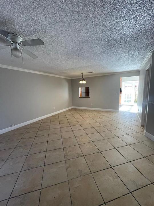 В аренду: $1,795 (3 спален, 2 ванн, 1307 Квадратных фут)