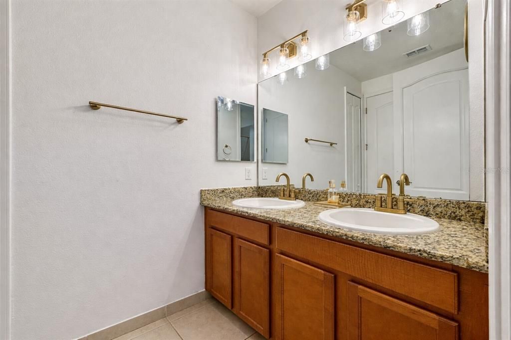 В аренду: $2,700 (3 спален, 2 ванн, 1698 Квадратных фут)